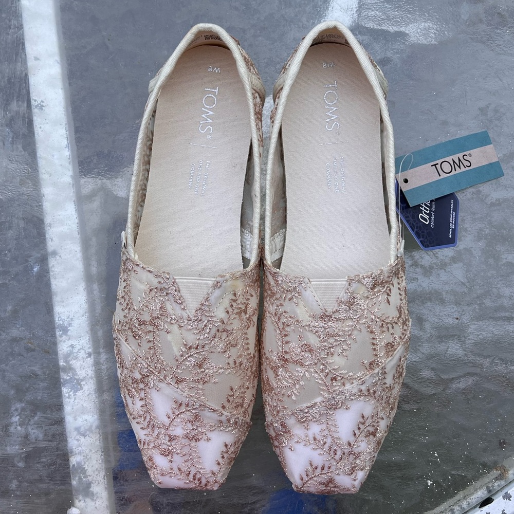 NWT Toms Metallic Hibiscus Floral Lace Alpargatas Espadrilles Women’s Sz 8